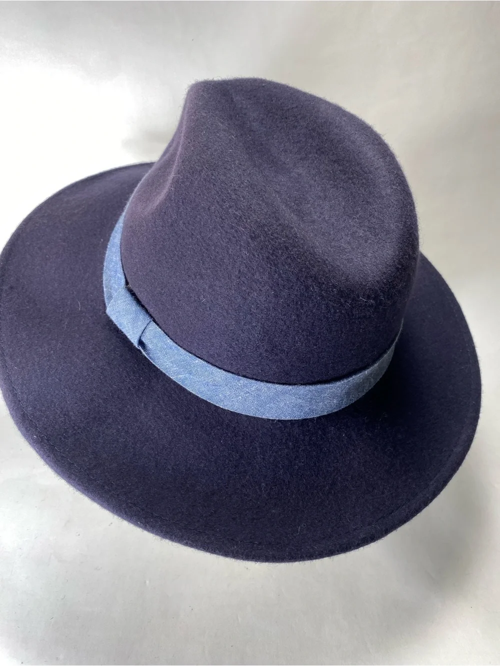 Chico's Navy Felt 100% Wool Wide-Brim Fedora with Light Blue Band One Size